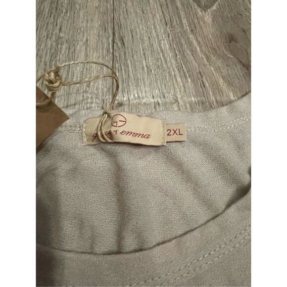 Grace + Emma Boutique Tan and Red Sequin Top 2XL New - Picture 3 of 7